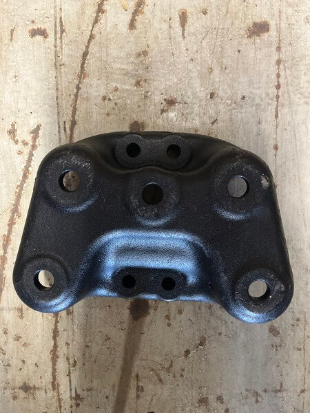 16-18353-000 - Freightliner Front Spring Hanger Mounting Bracket, 23K, BOLT-ON TYPE, LH/RH
