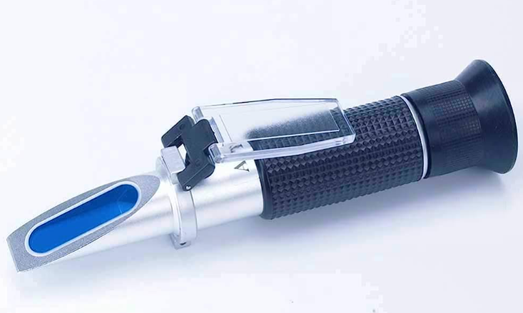 DETROIT REFRACTOMETER - DDE W060589001901