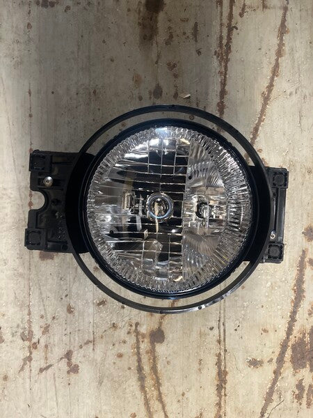 A06-48469-000 - HEADLAMP & HOUSING ASSEMBLY