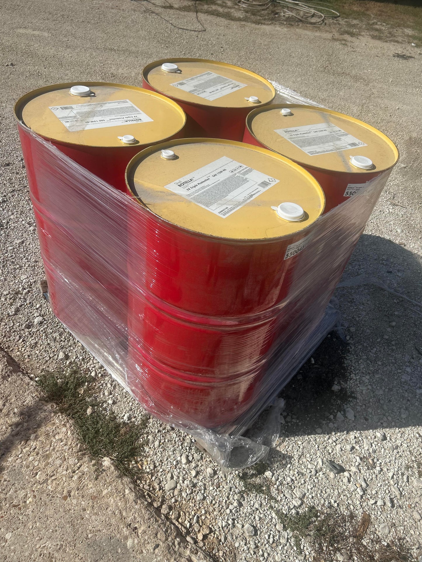 T4 SAE 15W-40 SHELL ROTELLA OIL - PALLET OF 55G. DRUMS (4)