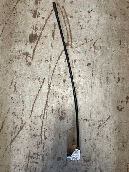 V88-1003-3 - FUEL DRAW TUBE ASSY (Paccar)